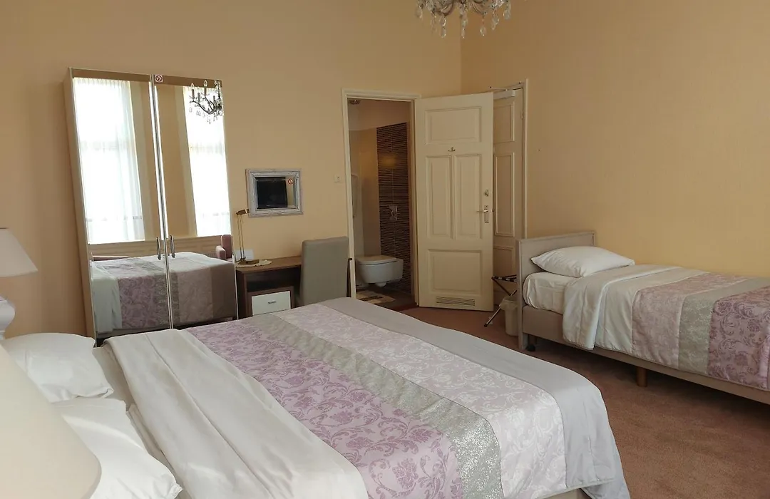 Hotel Excelsior-1
